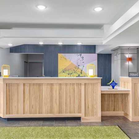 Spark By Hilton Lansing Exterior foto
